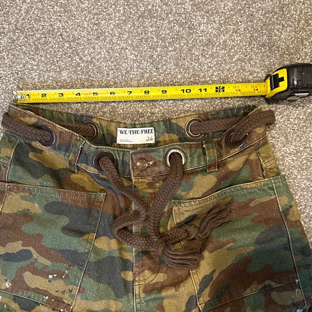 We The Free Moxie Denim Low Slung Barrel Jeans Camo-26 - Picture 5 of 8